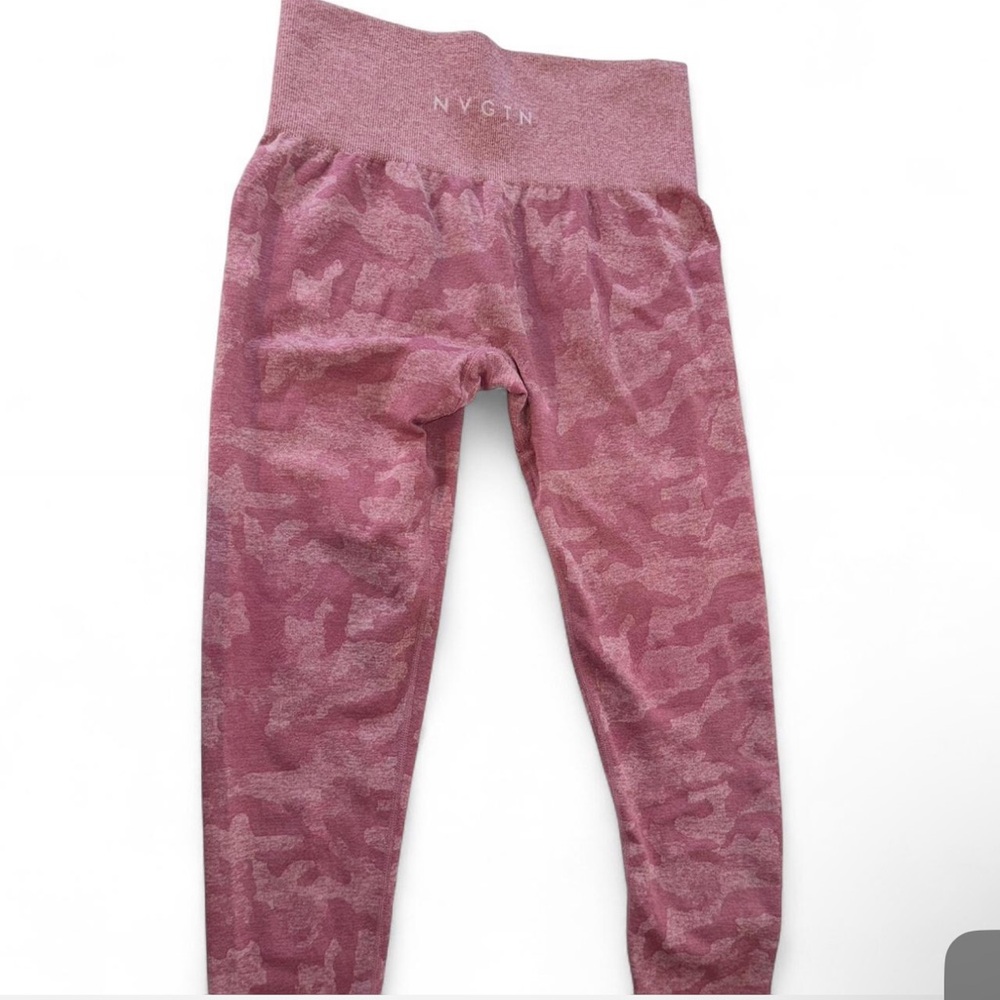NVGTN pink camo leggings size medium